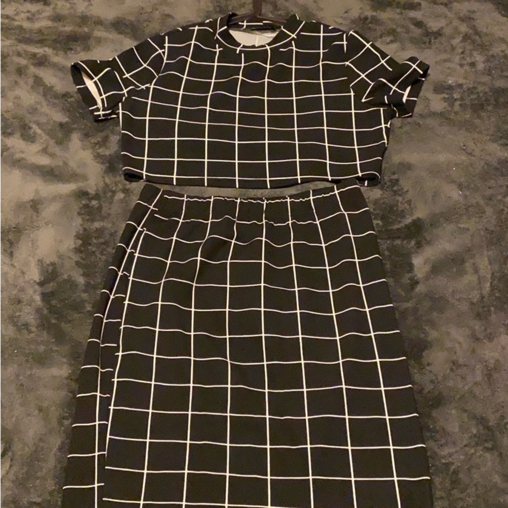 Black and White Grid Two-Piece Set